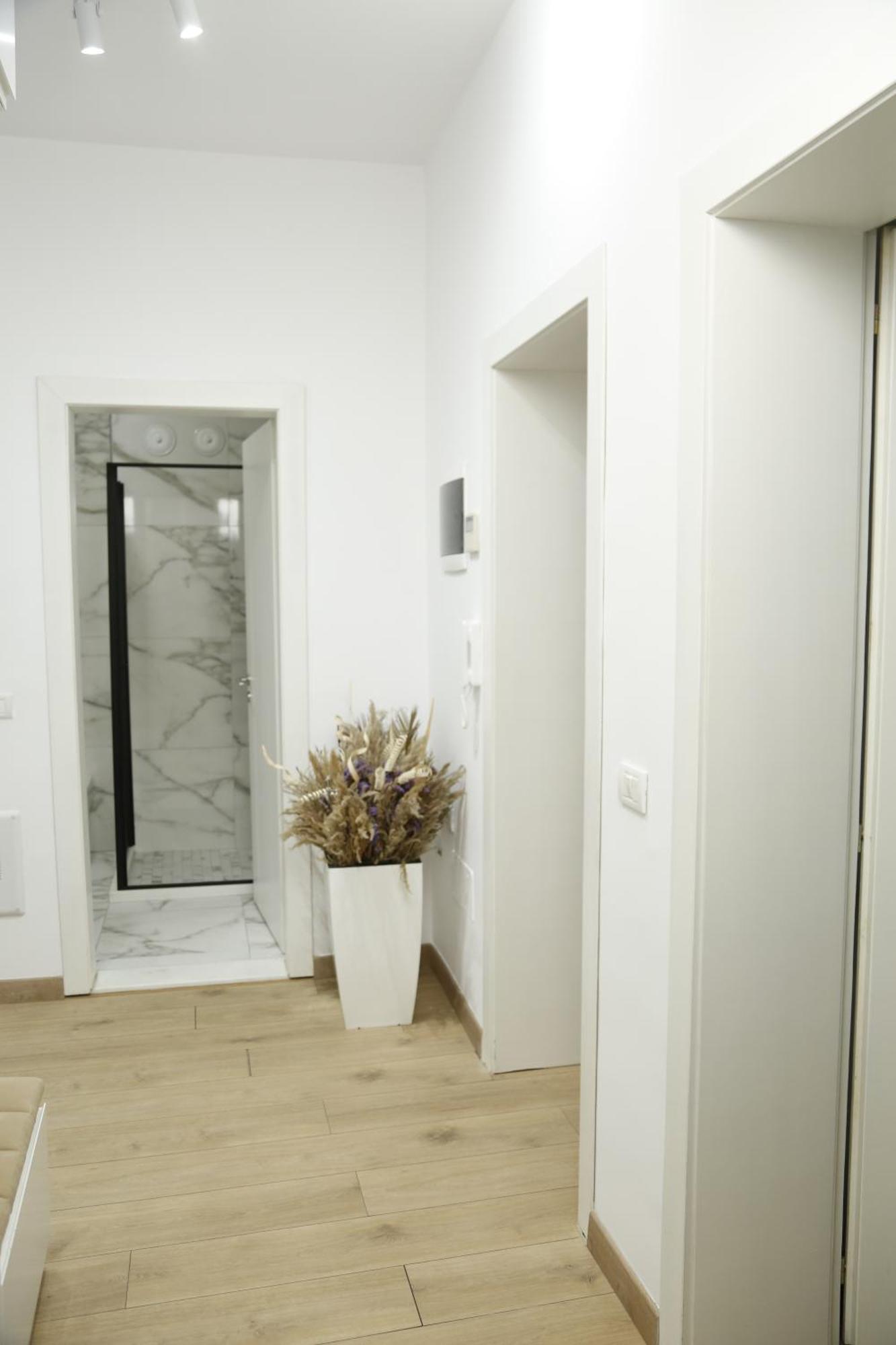 Albi Apartment ติรานา ภายนอก รูปภาพ